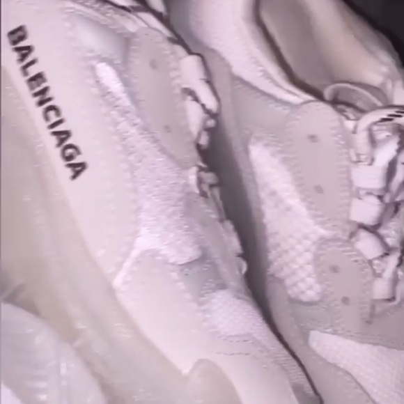 Worn ONCE Balenciaga sneakers! Bought these on here last year but I dont wear - Picture 1 of 4